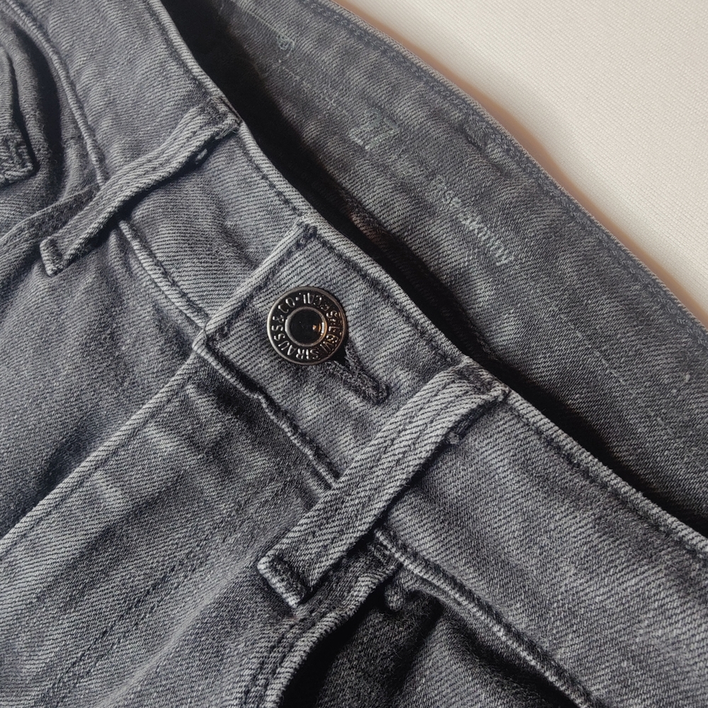 Levi's Women's Gray Slim Jeans - Picture 3 of 9